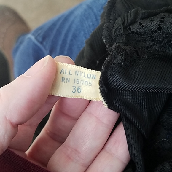 Bundle of two vintage slips - Picture 4 of 7